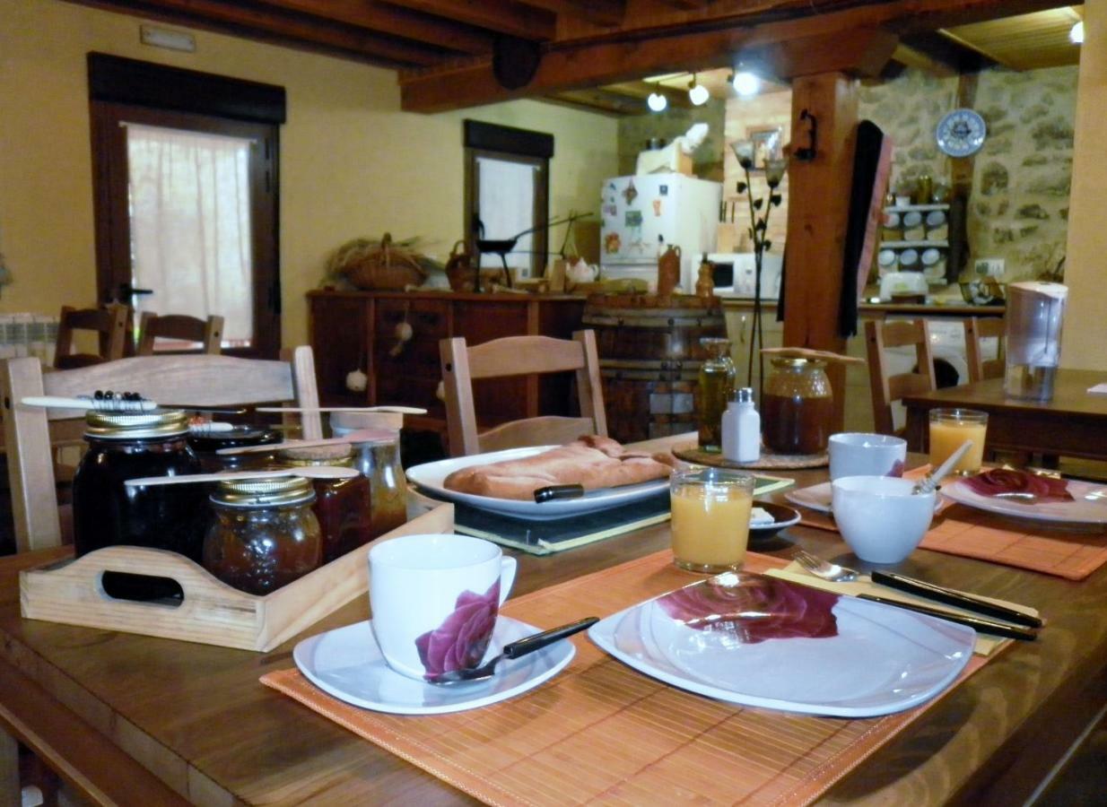 Casa Rural Calle Real Bed & Breakfast Torremocha de Ayllon Exterior photo