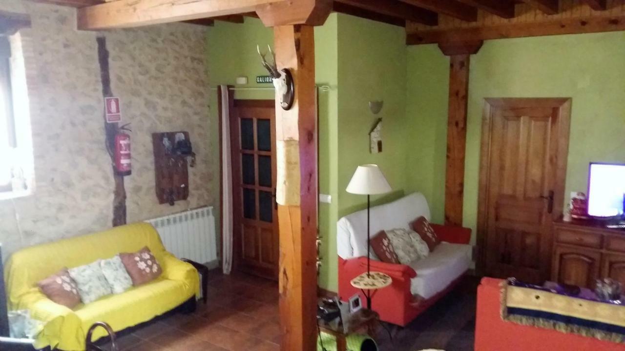 Casa Rural Calle Real Bed & Breakfast Torremocha de Ayllon Exterior photo