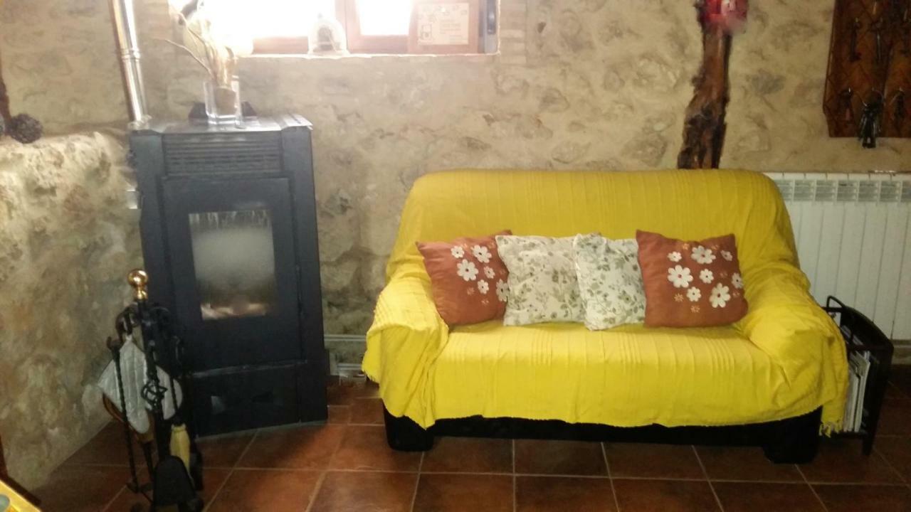 Casa Rural Calle Real Bed & Breakfast Torremocha de Ayllon Exterior photo