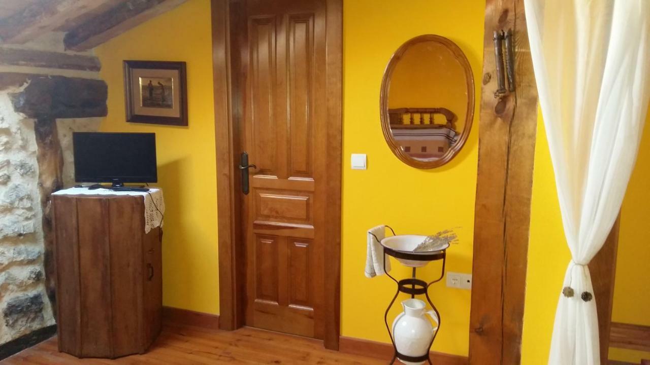 Casa Rural Calle Real Bed & Breakfast Torremocha de Ayllon Exterior photo
