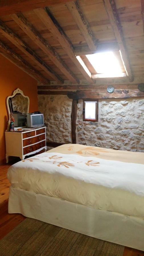 Casa Rural Calle Real Bed & Breakfast Torremocha de Ayllon Exterior photo