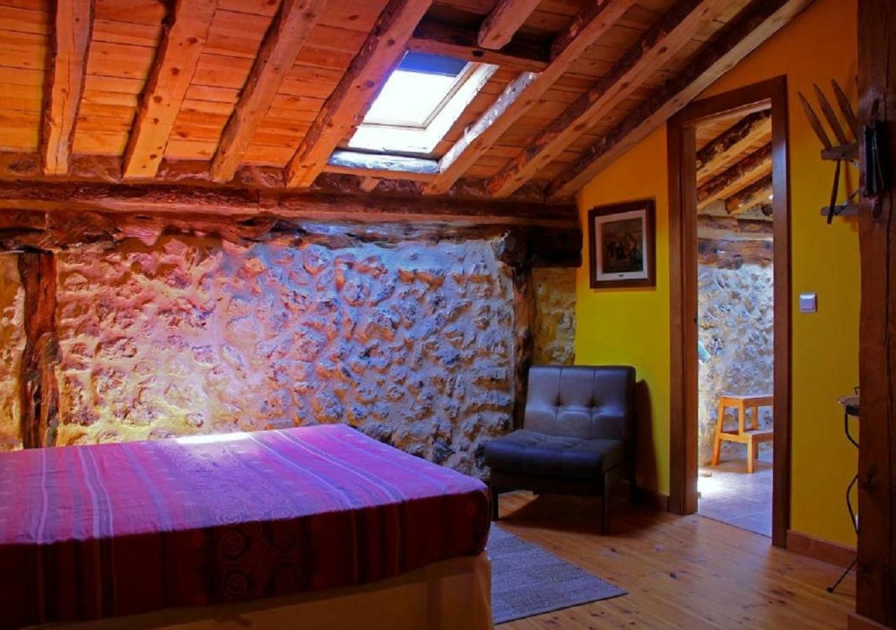 Casa Rural Calle Real Bed & Breakfast Torremocha de Ayllon Exterior photo