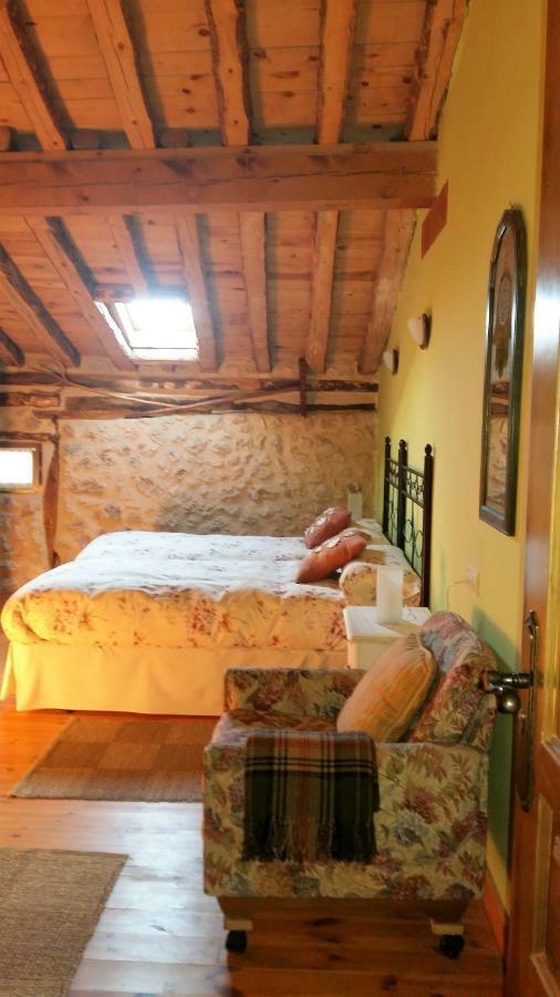 Casa Rural Calle Real Bed & Breakfast Torremocha de Ayllon Exterior photo
