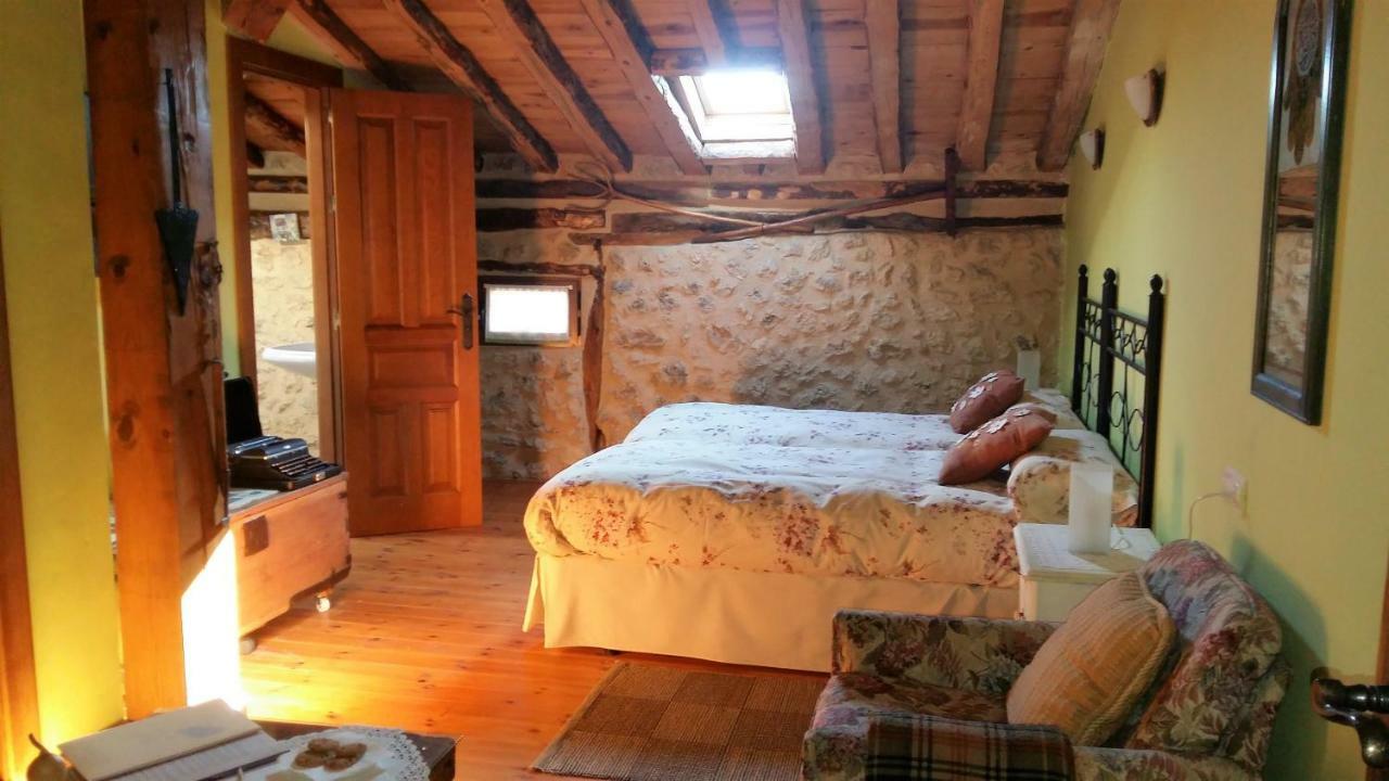 Casa Rural Calle Real Bed & Breakfast Torremocha de Ayllon Exterior photo